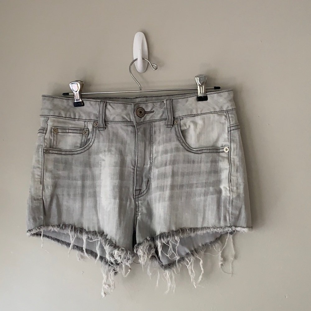 ☮️ Distressed American Eagle Jeans